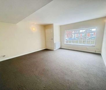 Yarborough Road, East Cowes, PO32 - Photo 2