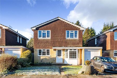 4 bedroom detached house to rent - Photo 2