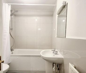 3 bedroom property to rent - Photo 4