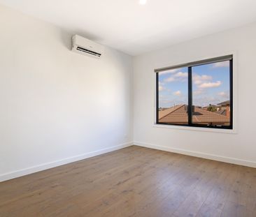 30 England St, Werribee VIC 3030 - Townhouse For Rent | Domain - Photo 1