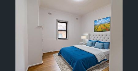 Fully Renovated Home in Prime Willoughby Location - Photo 2