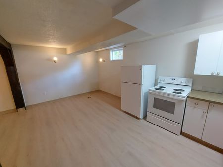 One Month Free Rent in Highland Green! - Photo 5