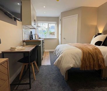 6 bedroom house of multiple occupation to rent - Photo 1