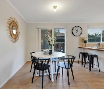 Comfort, Style & Convenience in a Great Werribee Location - Photo 5