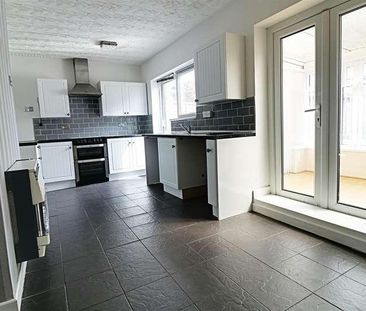 Matlock Road, Lower Farm, Bloxwich, WS3 - Photo 4