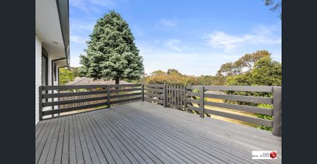 Charming 3-Bedroom Retreat in Templestowe - Your Perfect Home Awaits! - Photo 4