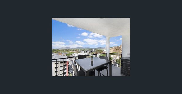 Modern CBD Apartment! - Photo 1