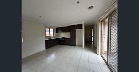 Stylish & low-maintenance living in a prime Reservoir pocket - Photo 3