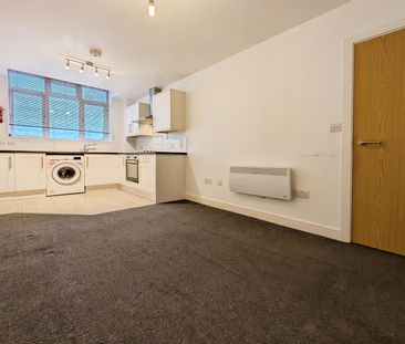 Hanover Buildings, SO14 - Photo 1