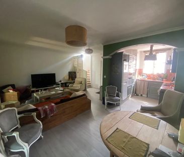 Location Maison 3 pièces 60m² GASSIN 83580 - Photo 2