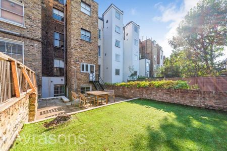 4 bedroom flat to rent - Photo 5
