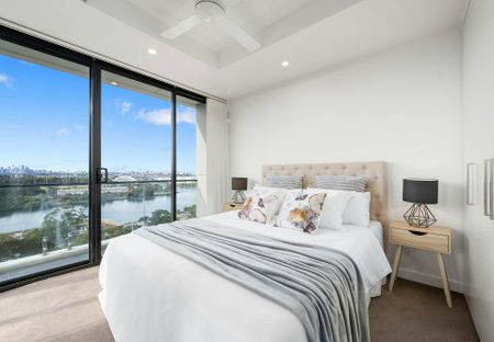 Executive Apartment with Stunning Panorama - Photo 3