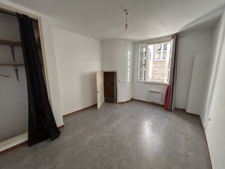 SOMMIERES CENTRE PIETONS - Loft de 78.48m² au 2ème étage - Photo 5