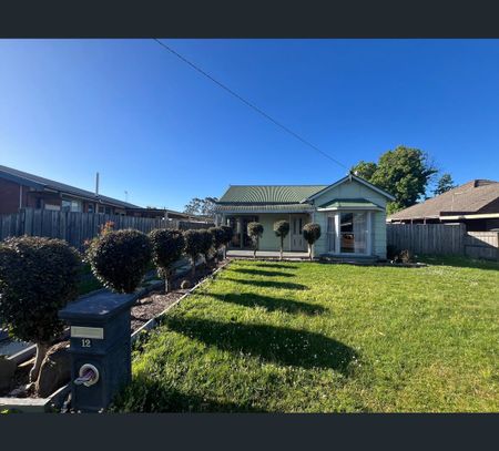 10 Rostrevor Close, Traralgon, Vic 3844 - Photo 2