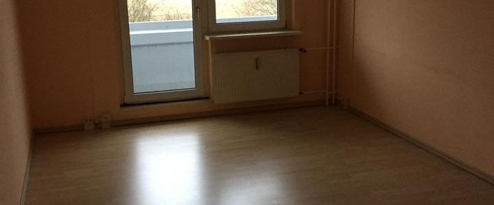 3-Raum-Wohnung mit Balkon und Einbauküche in Lößnitz - Foto 1