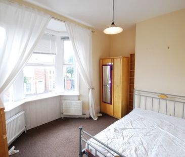 3 Bed - Warwick Street, Heaton - Photo 6