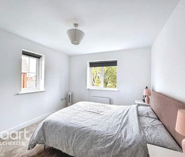 4 bedroom detached house to rent - Photo 3