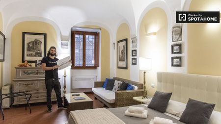 rome, Lazio 00186 - Photo 2