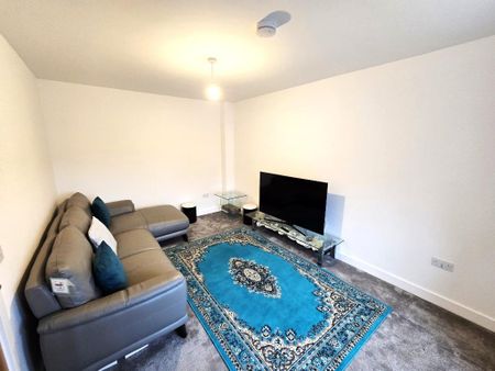 3 bedroom semi-detached house to rent - Photo 2