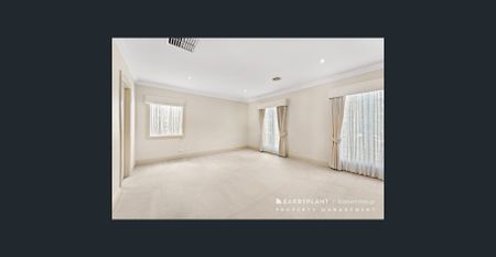 Spacious Family Living Just Steps from Doncaster East Secondary. - Photo 2