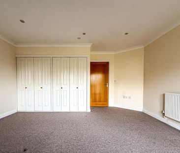 3 bedroom penthouse to rent - Photo 2