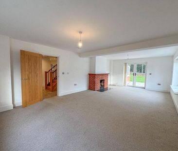 5 bedroom detached house to rent - Photo 3