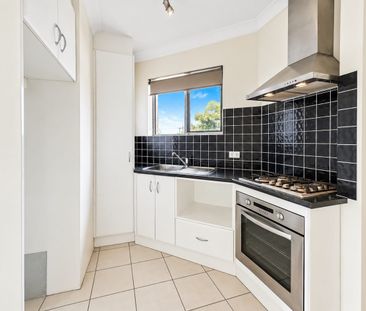 FOR RENT - MODERN INNER-CITY LIVING IN A CONVENIENT LOCATION - Photo 6