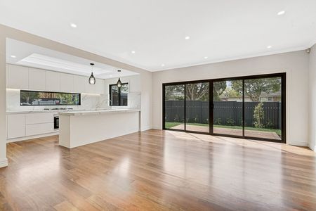 12A Browning Drive, Glen Waverley - Photo 3