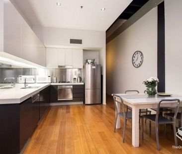 Double Story, Double Balcony, Dream Life in the London Woolstore Ap... - Photo 1