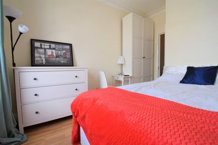 Room in a Shared Flat, Hildyard Road, SW6 - Photo 2