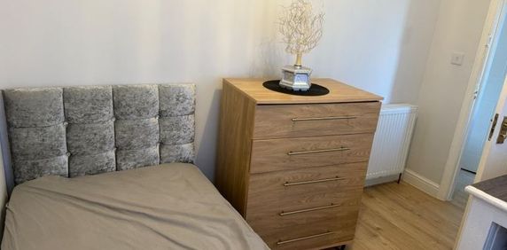 Room in a Shared House, Foundry Walk, LS8 - Photo 2