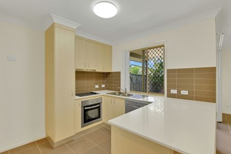 NEAT & TIDY THREE BEDROOM HOME - Photo 5