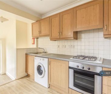 4 bedroom terraced house to rent - Photo 5