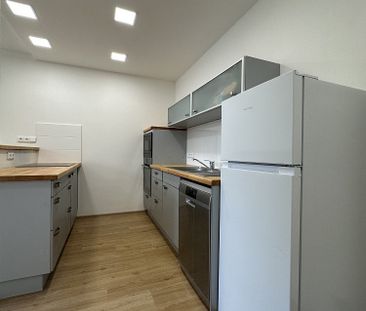 Pronájem bytu 2+kk 41 m² - Fotografie 4