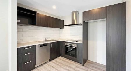 WOODEND - TWO BEDROOMS, SINGLE GARAGE - Photo 3