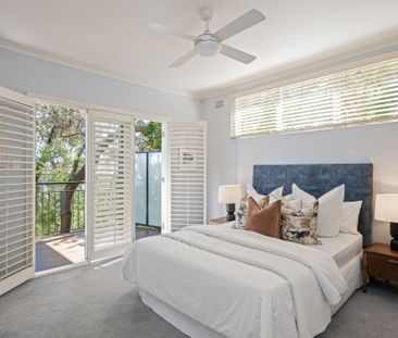 North facing with harbour views across to Castlecrag - Photo 6
