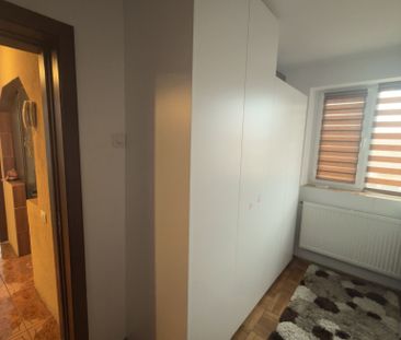 Inchiriez apartament cu 3 camere, strada Dacia, vis a vis de Lidl - Fotografie 4