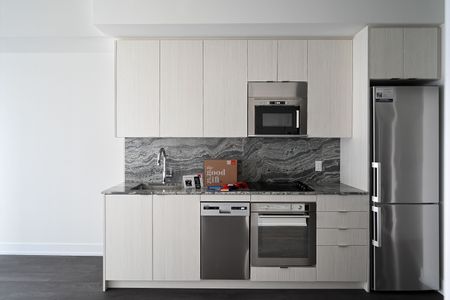 For Lease - 5 Mabelle Avenue Unit# 2032, Toronto, Ontario - Photo 4