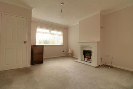 2 bedroom end of terrace house to rent - Photo 2