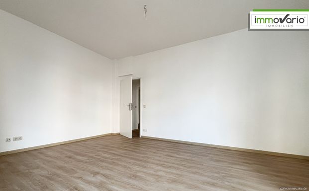 4-Zimmer-Wohnung mit kleinem Balkon, Abstellraum, Tageslichtbad mit Wanne und Gäste-WC mit Dusche. - Photo 1