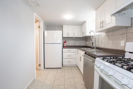 **ALL INCLUSIVE** 2 Bedroom Lower Unit in St. Catharines!! - Photo 2