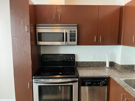 For Lease - 208 Queens Quay Unit# 2408, Toronto, Ontario - Photo 5