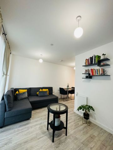 1 Bed Flat, Thunderer Street, E13 - Photo 3