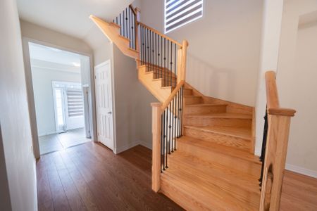 For Lease - 6 Northrop Avenue, Clarington, Ontario - Photo 2