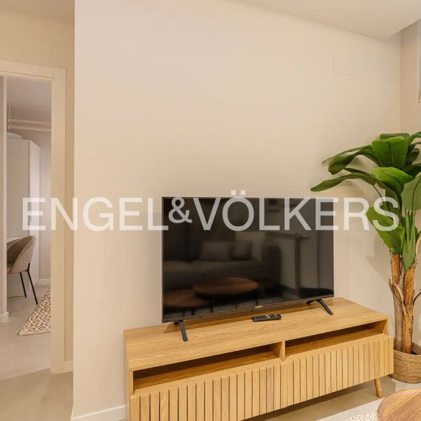 Apartamento de alquiler en Calle de San Aquilino, Almenara -Ventilla - Photo 1