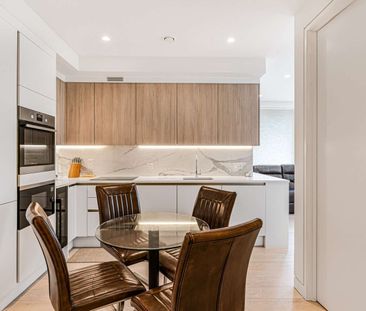 A two bedroom apartment on the 9th floor of The Arc. - Photo 6