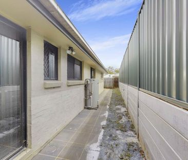 Perfect Family Home with Large Yard, Side Access for Caravan and Solar - Photo 5