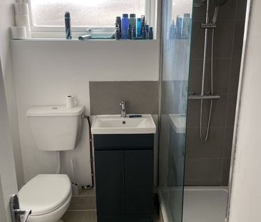 1 Bed Flat, Mintern Close, N13 - Photo 1