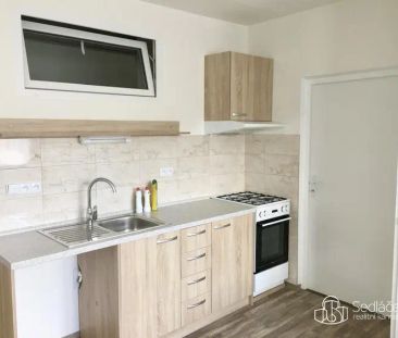 Pronájem bytu 1+1 s balkonem, Sokolov - Photo 2