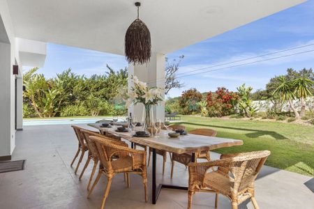Villa for rent in Las Chapas, Marbella East - Photo 3